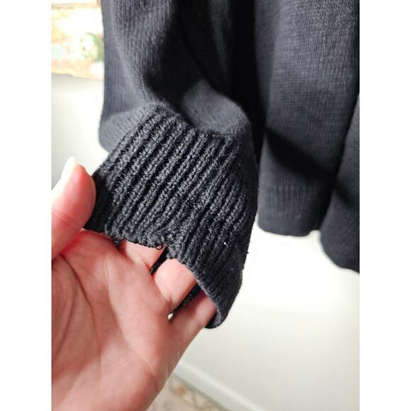 Vintage Gitano Black Sweater with Crochet flowers Ladies Size XL - Picture 6 of 9